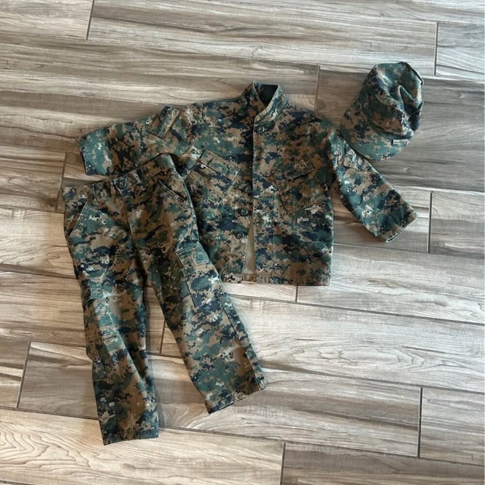 XS (4-5 years) Marine Corps Cammies Costume